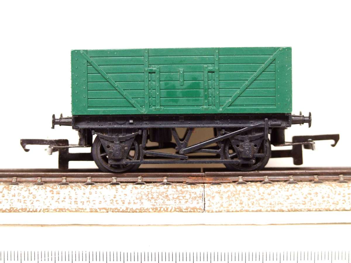 TRI-ANG OO: Vintage Open Car in  Fair, Un-Boxed condition(England)