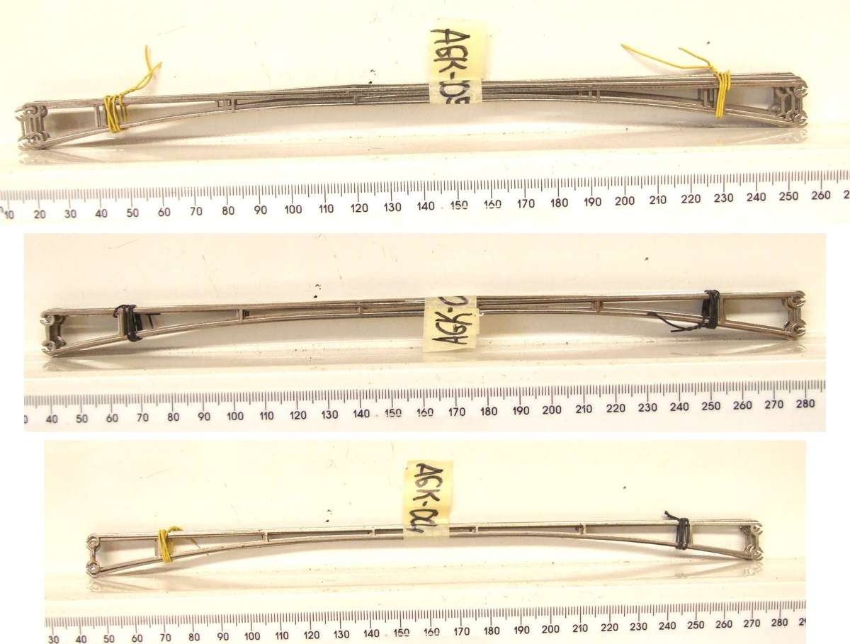 MARKLIN HO:  On Auction are these 24pc(18cm) Overhead Centenary Wires in Fair Used Condition.(GR)