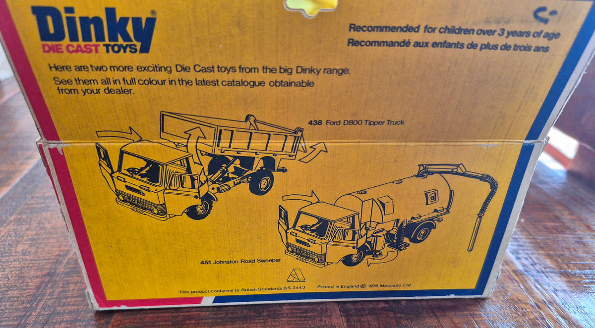 Dinky Toys Refuse Wagon 978