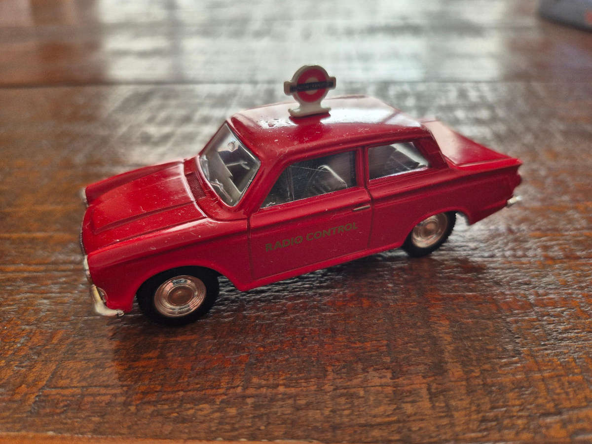 Corgi Classics 98165 Ford Cortina