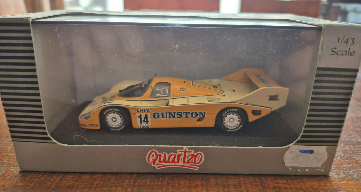 Quartzo Porshe 956 Short tail