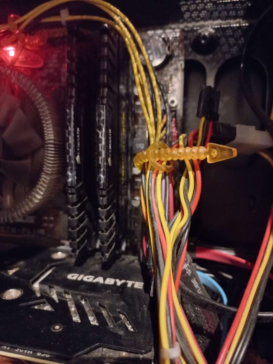 DISCOUNT PC - i5 3.5Ghz, 16Gb RAM (Corsair Vengeance), Gigabyte AMD Radeon R9 380 4Gb, 1Tb SATA