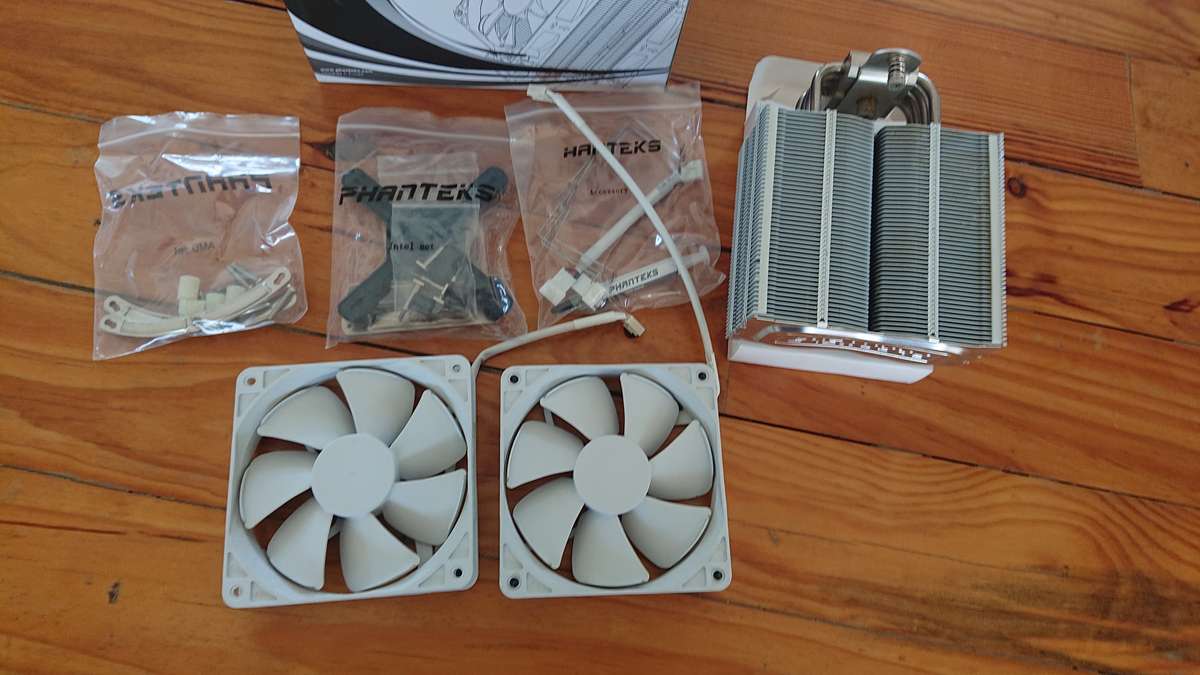 Phanteks PH-TC12DX 120mm White PWM Aluminium & Copper Dual-Fan Premium High-End CPU Cooler