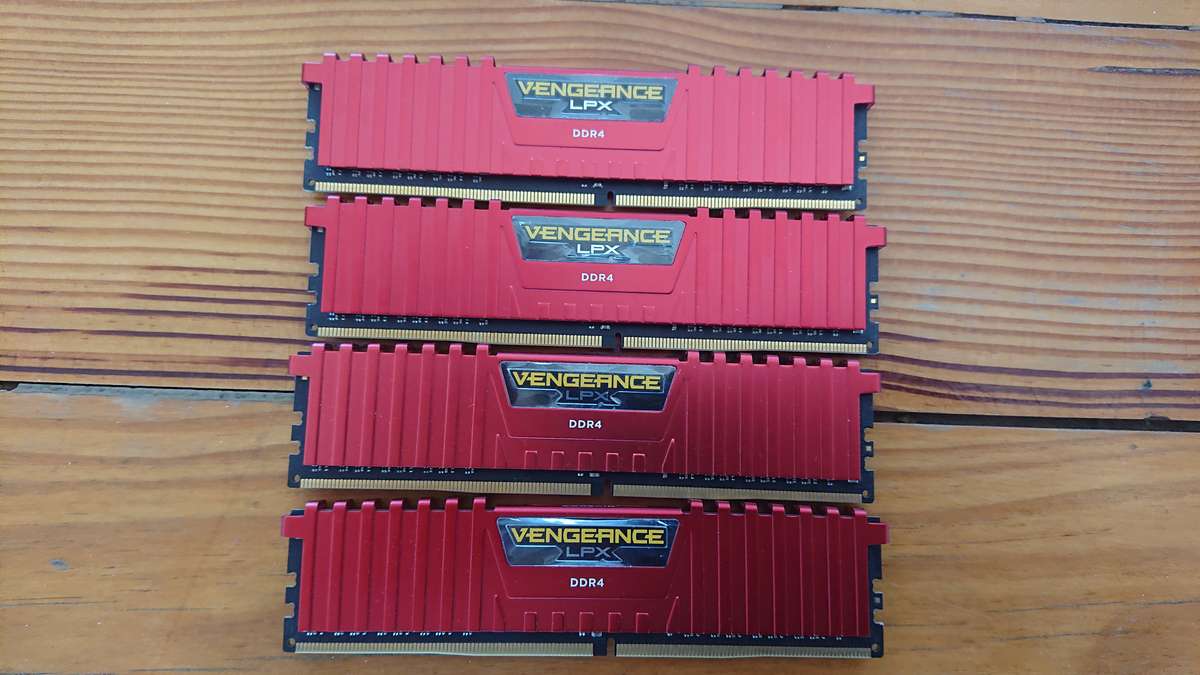 Corsair Vengeance LPX DDR4 2133MHZ RAM 4GB X 4Dimms