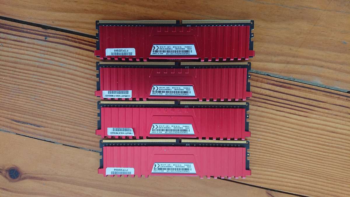 Corsair Vengeance LPX DDR4 2133MHZ RAM 4GB X 4Dimms