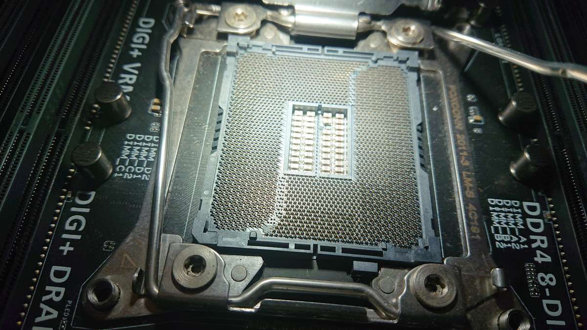 Broken ASUS X99A  USB 3.1 LGA 2011 v3 Motherboard