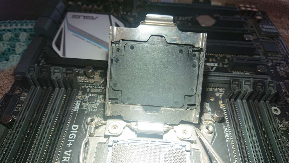 Broken ASUS X99A  USB 3.1 LGA 2011 v3 Motherboard