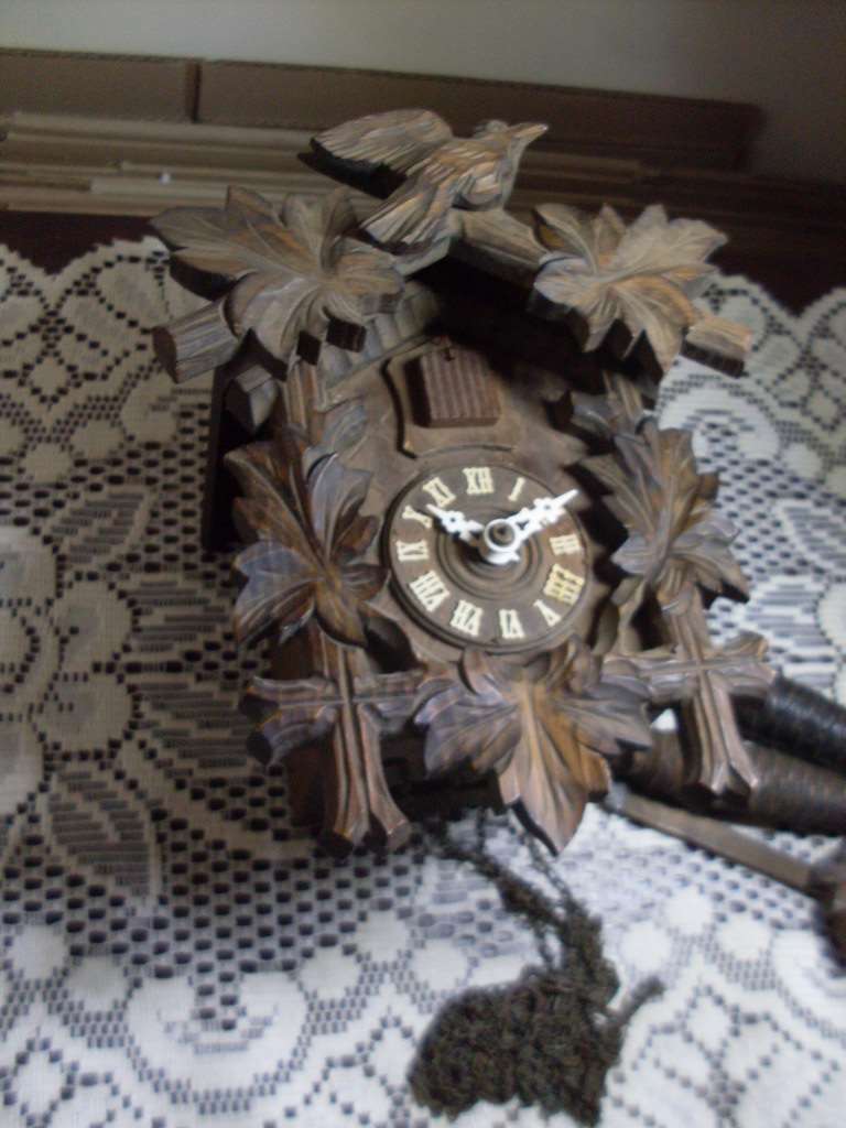 VINTAGE WEST GERMAN CUCKOO CLOCK...GM REGULA...WORKING