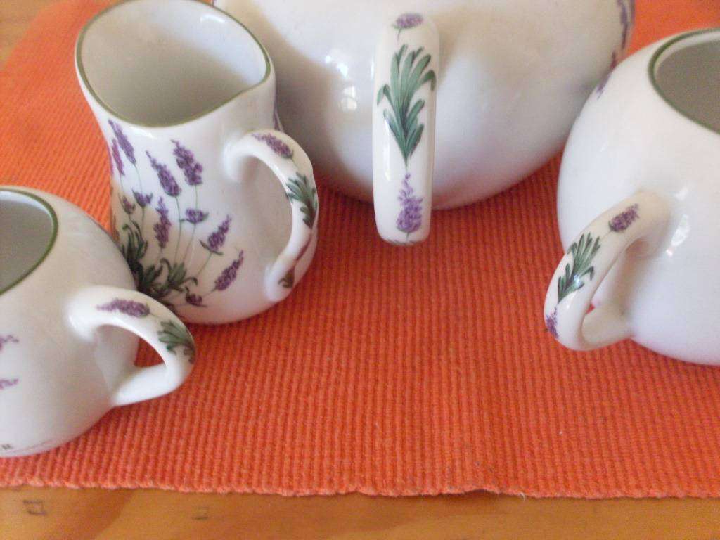 17 Piece Wiessenthal (Germany) Lavender Pattern Tea Set