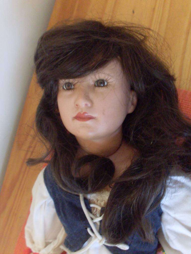 60 CM PORCELAIN DOLL 1995 BELL CERAMICS... ENJA
