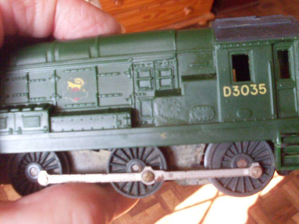 TRIANG TRAIN COLLECTION....SA AND ENGLAND...SEE PICS FOR DESCRIPTION