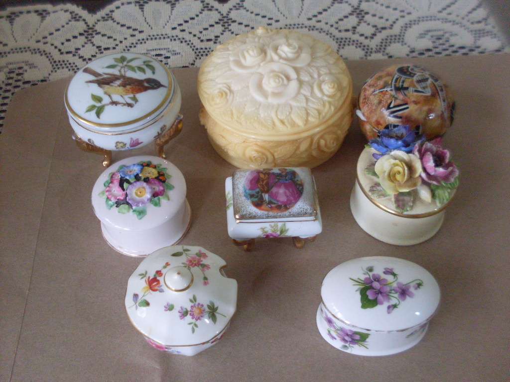 SOME PRETTY TRINKET BOXES WITH LIDS
