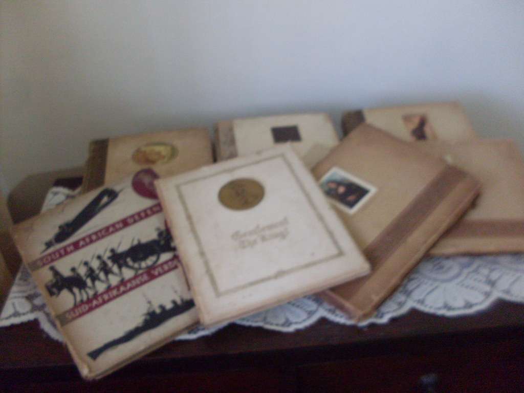 A COLLECTION OF 7 X CIGARETTE CARDS BOOKS...SEE PICS FOR DETAIL