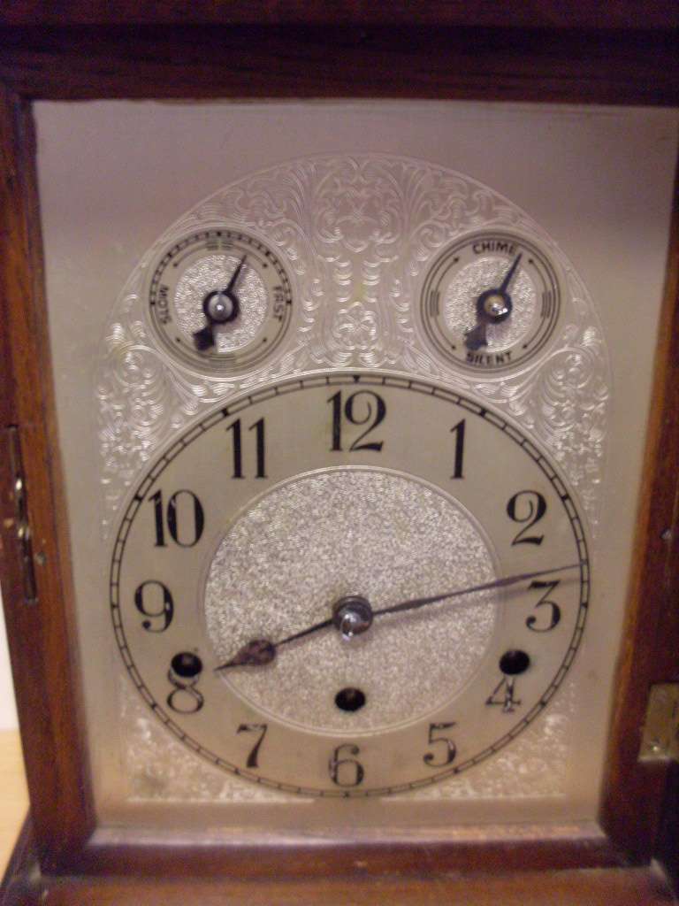 UNUSUAL VINTAGE WALL/MANTLE  GERMAN KIENZLE WESTMINSTER CHIME CLOCK...WORKING