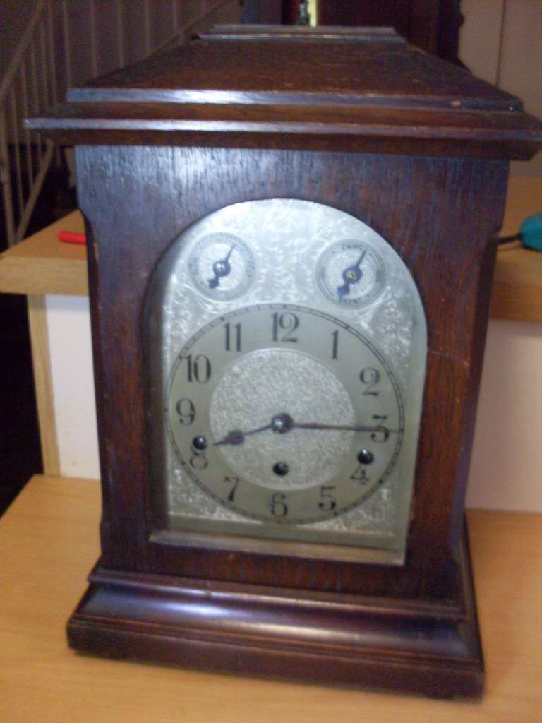 UNUSUAL VINTAGE WALL/MANTLE  GERMAN KIENZLE WESTMINSTER CHIME CLOCK...WORKING