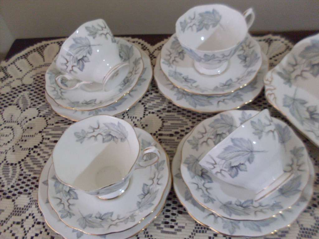 ROYAL ALBERT SILVER MAPLE 16 PIECE TEASET ( HAS TEA FOR 2 TEAPOT)