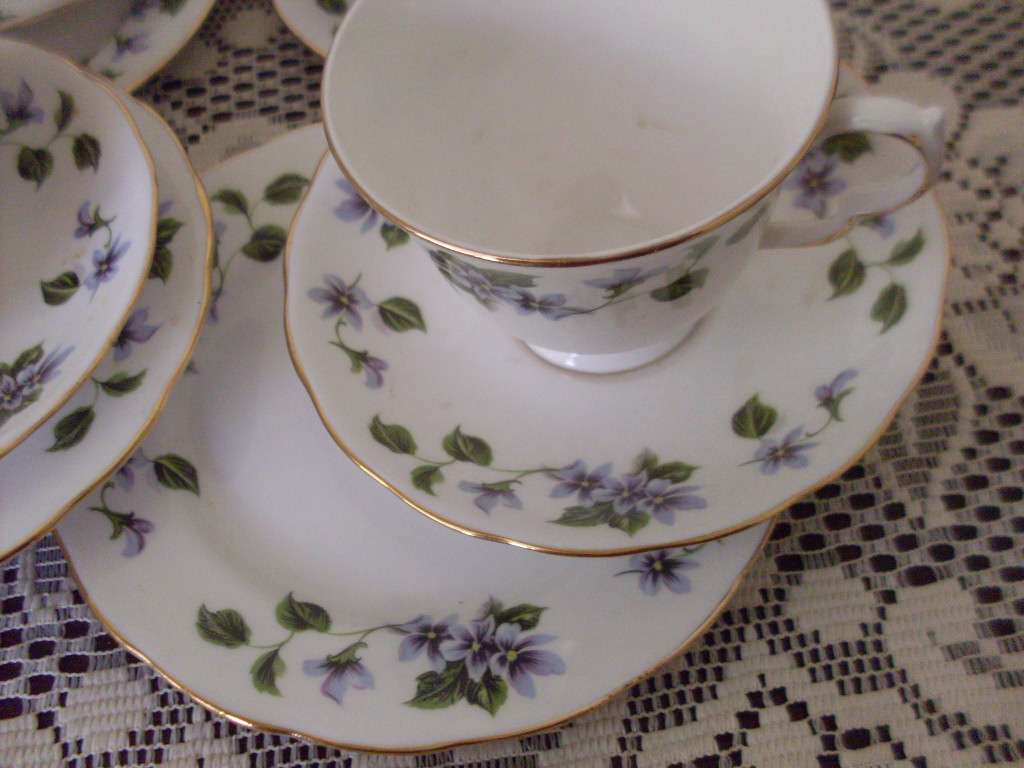 6 PRETTY  QUEEN ANNE VINTAGE TRIOS.....LILAC FLOWERS PATTERN.....TOTAL 18 PIECES