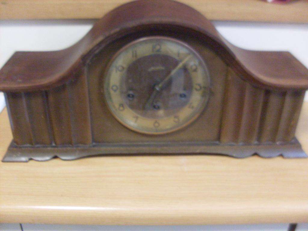 LARGE JUNGHANS MANTLE CLOCK...SEE DESCRIPTION