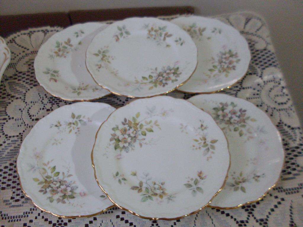 ROYAL ALBERT 10 PIECES...HAWORTH PATTERN
