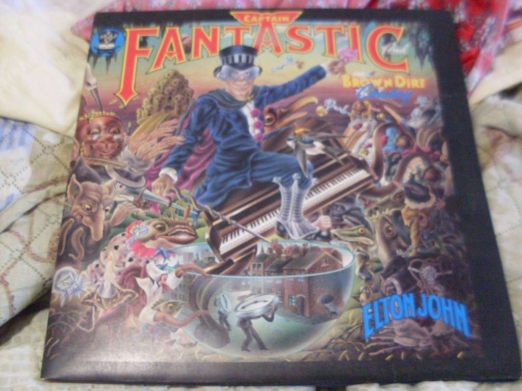 5 COLLECTABLE VINAL LP RECORDS..ELTON JOHN CAPTAIN FANTASTC/JANIS JOPLIN ETC