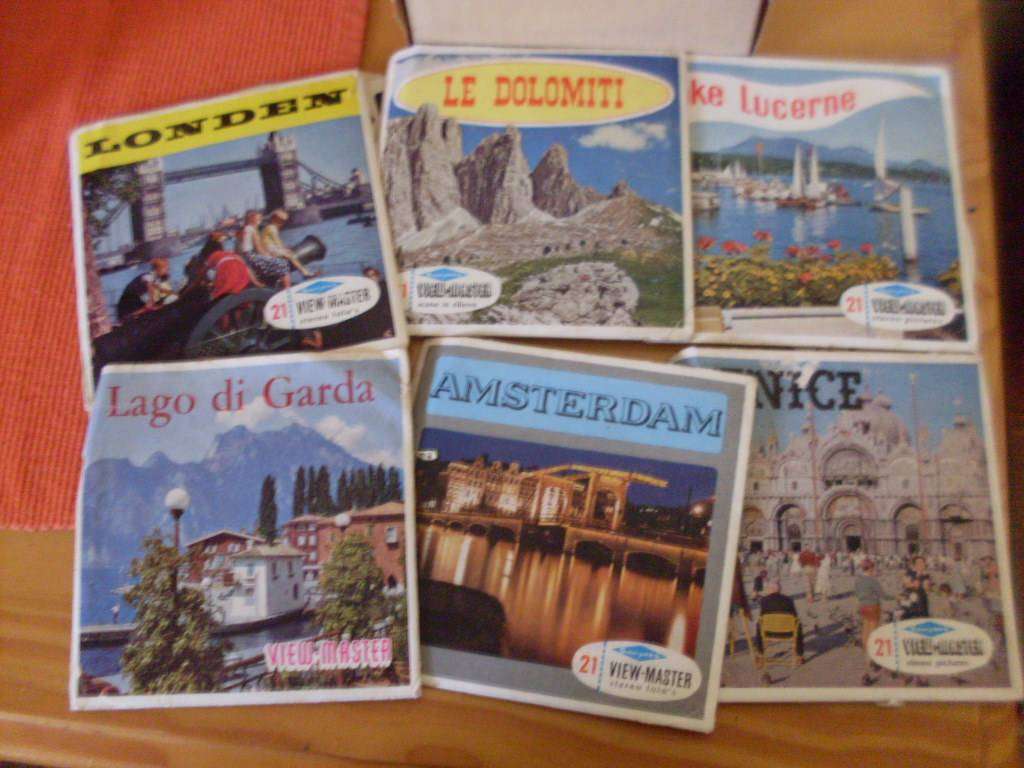 VINTAGE SAWYERS  STEREO VIEWMASTER IN ORIGINAL BOX AND VARIOUS REELS