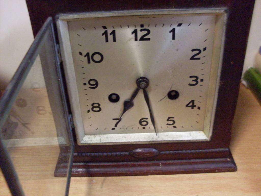 VINTAGE SQUARE MANTLE CLOCK...FOR SPARES REPAIRS OR RESTORATION
