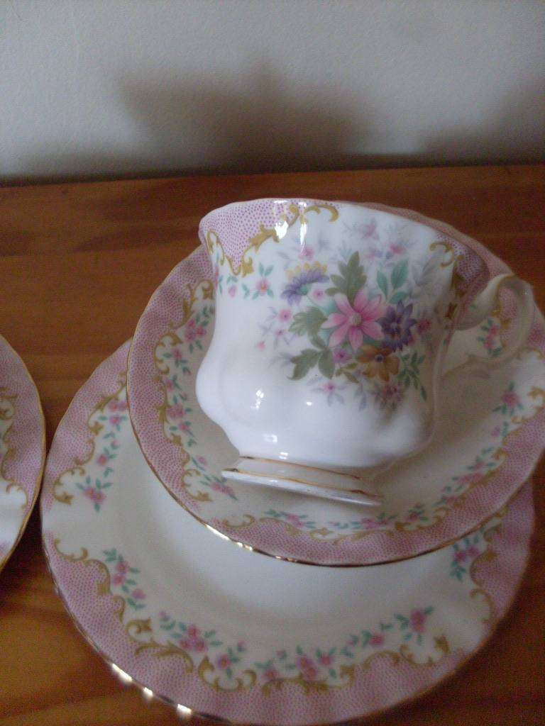 2 X ROYAL ALBERT TRIOS SERENITY PATTERN