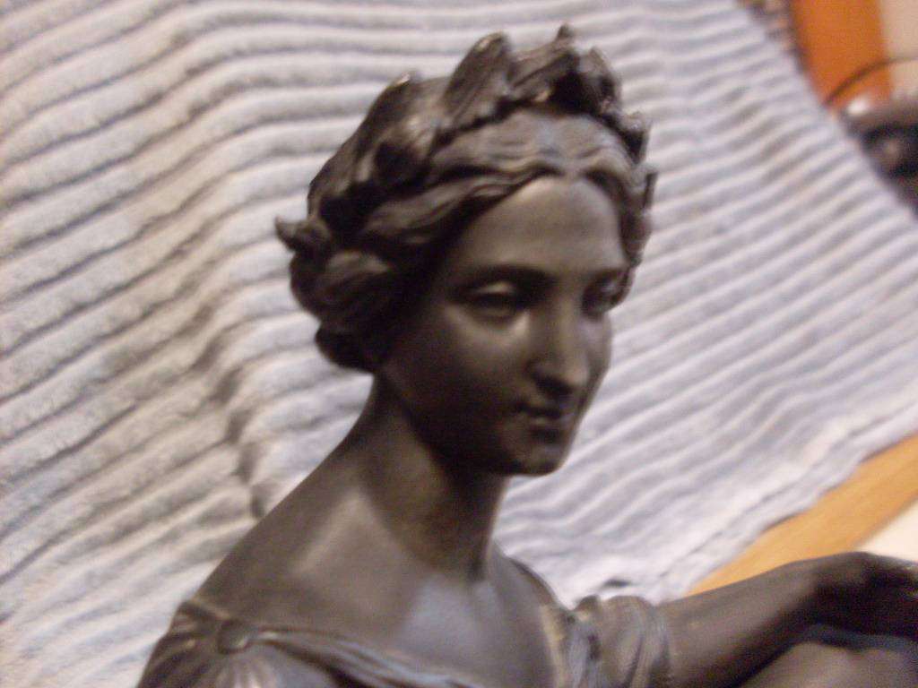 VINTAGE CAST IRON MANTLE CLOCK (FRENCH ?????) WITH SEATED LADY...SEE DESCRIPTION