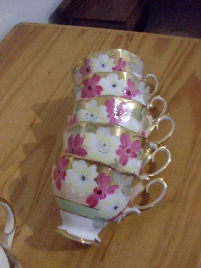RARE ROYAL ALBERT GILDED HAND PAINTED CIRCA1 930'S PART TEASET..16 PIECE