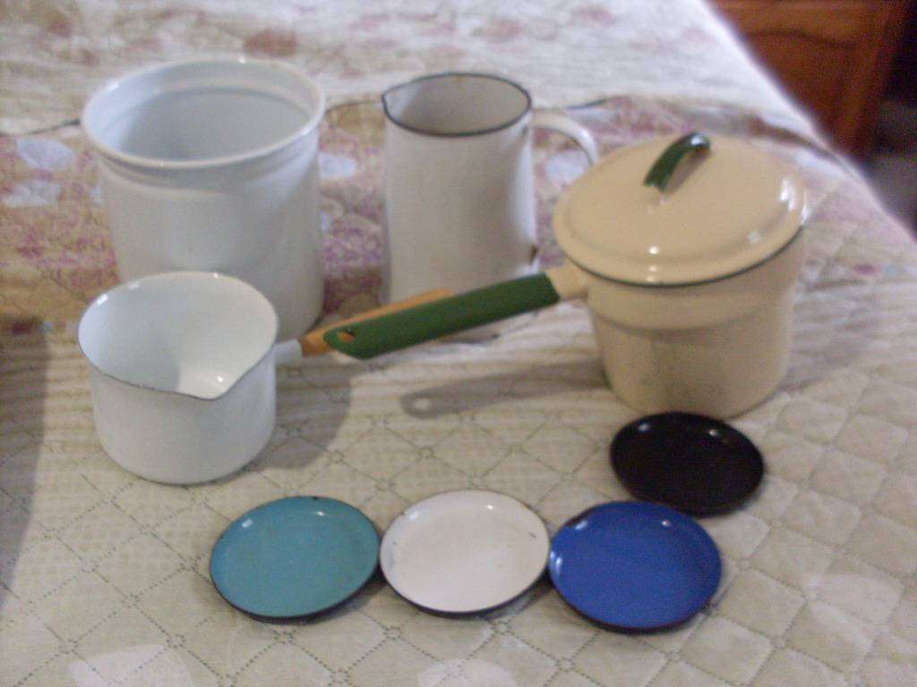 VARIOUS ENAMEL ITEMS ALL FOR 1 BID