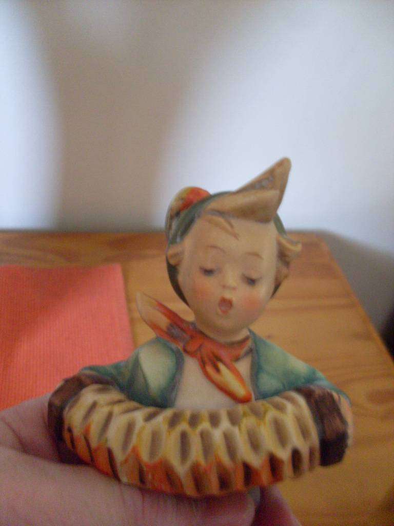 GOEBEL M.J. HUMMEL ACCORDIAN BOY