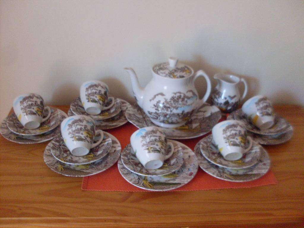 VINTAGE W.H.GRINDLEY SUNDAY MORNING PATTERN 22 PIECES TEASET