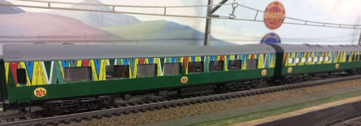 HO Spoornet BJ Catering Dining/Kitchen Car Set