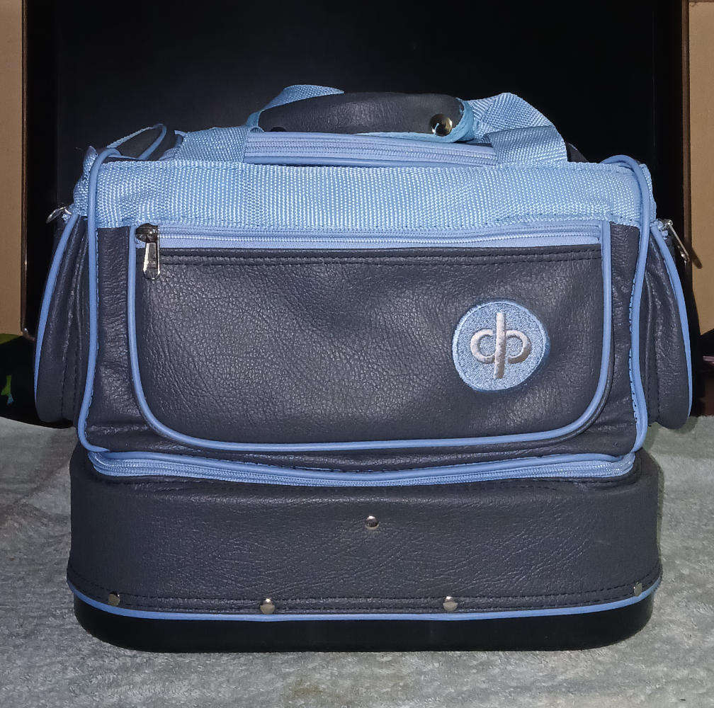 Drakes Pride Lawn Bowls & Brand New Drakes Pride Bag