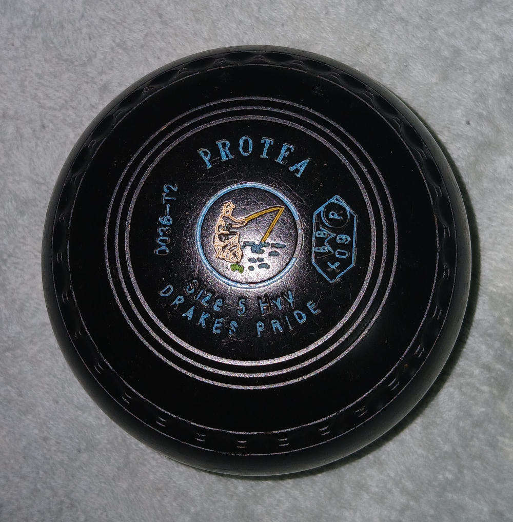 Drakes Pride Lawn Bowls & Brand New Drakes Pride Bag