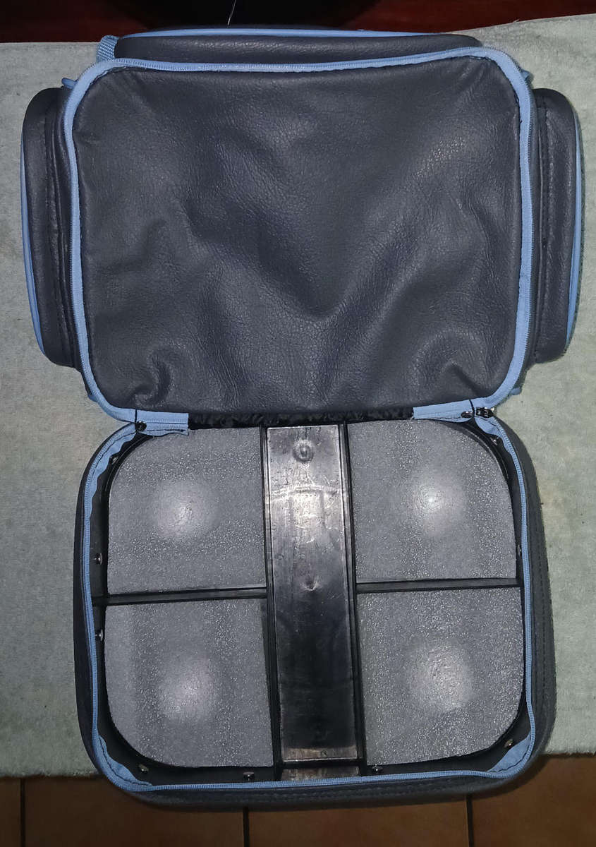 Drakes Pride Lawn Bowls & Brand New Drakes Pride Bag