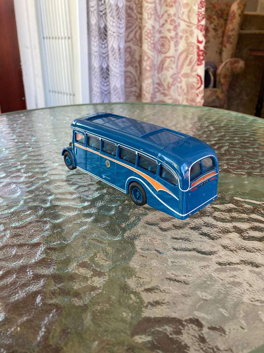 DENNIS COACH BY CORGI 1:50 SCALE RARE!