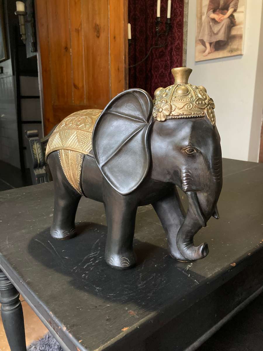 LARGE CERAMIC INDIAN ELEPHANT