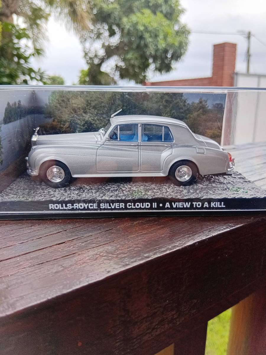 3 X JAMES BOND COLLECTION CARS 1:43 SCALE
