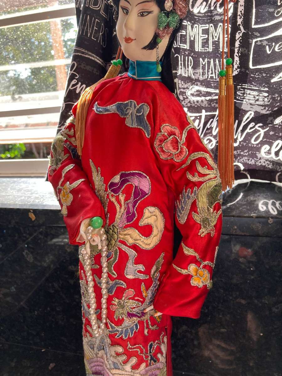 VERY LARGE ORIENTAL OPERA DOLL