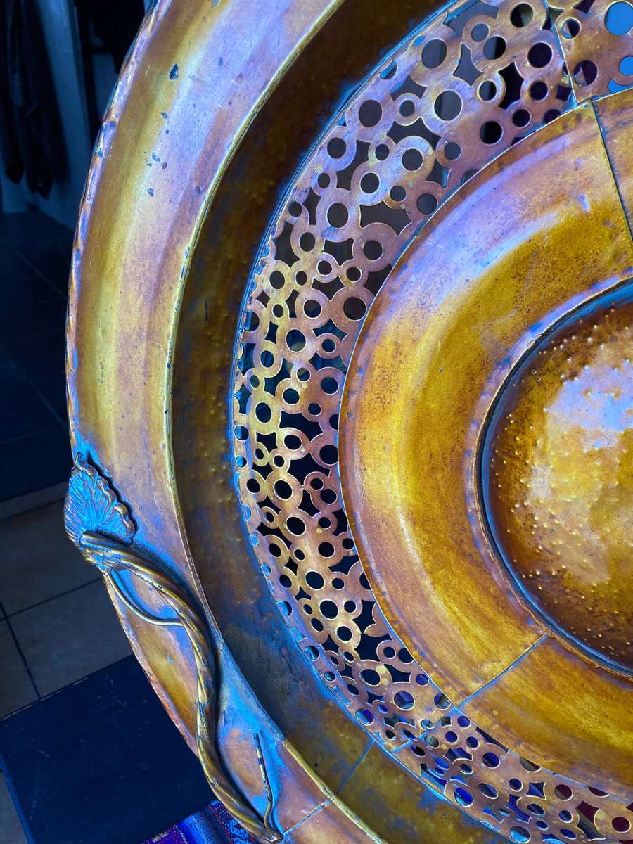 VERY LARGE METAL CHARGER ON STAND