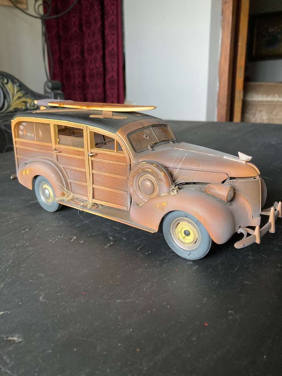 1939 CHEVROLET WOODY BARN FIND  1: 18 SCALE (  RELISTED DUE TO NON PAYMENT )