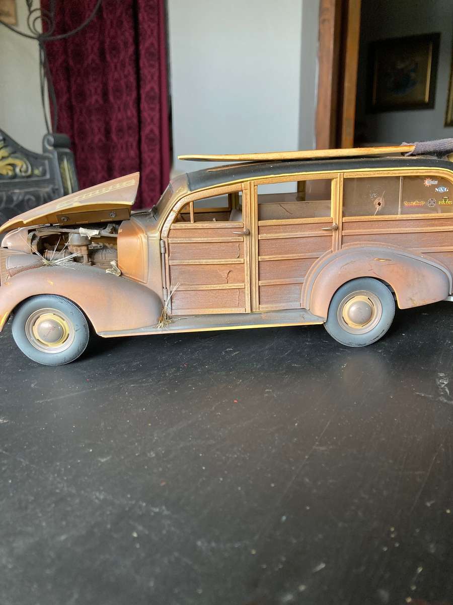 1939 CHEVROLET WOODY BARN FIND  1: 18 SCALE (  RELISTED DUE TO NON PAYMENT )