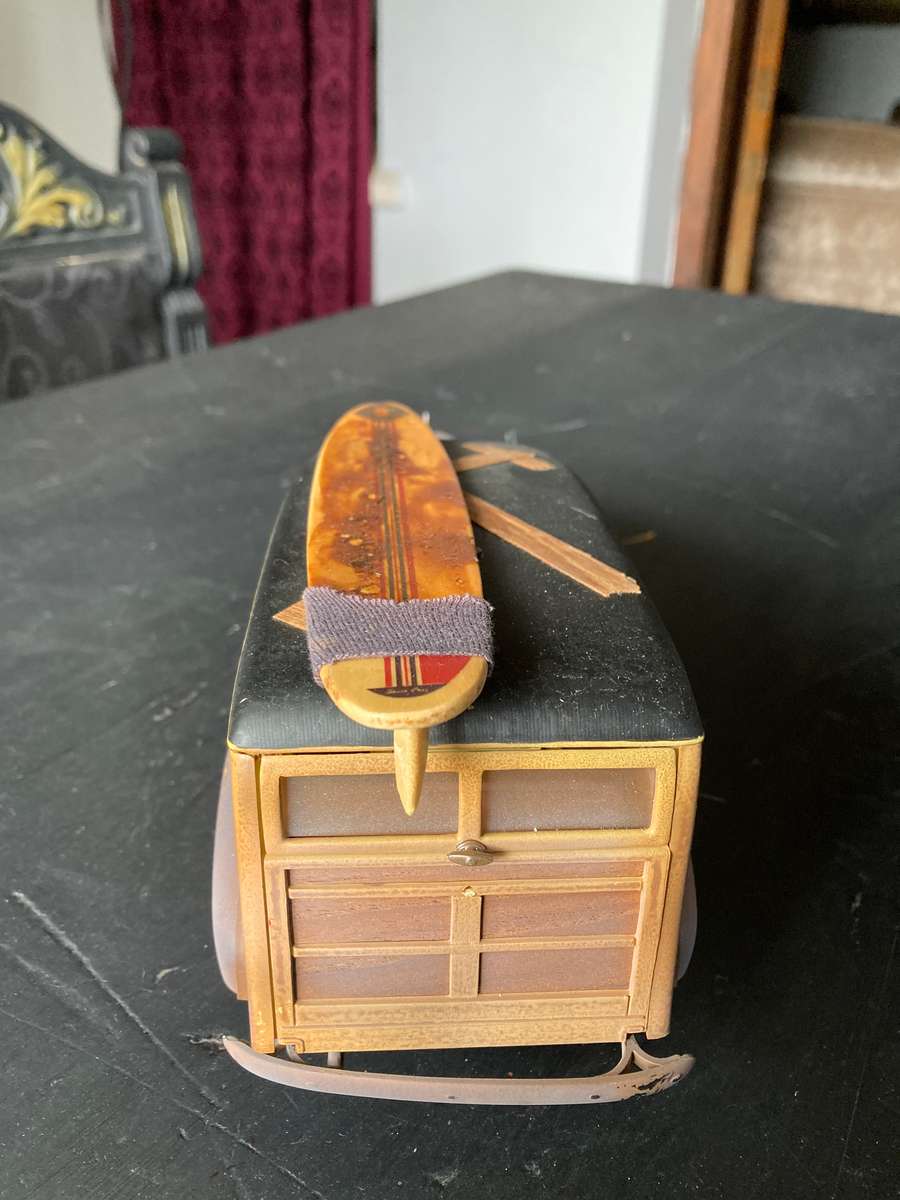 1939 CHEVROLET WOODY BARN FIND  1: 18 SCALE (  RELISTED DUE TO NON PAYMENT )