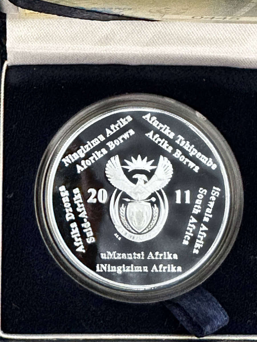 2011 WWF 50 Year Anniversary Silver Proof R2