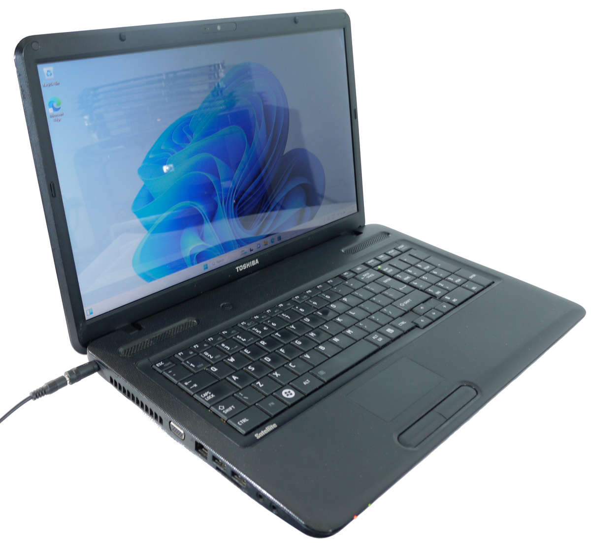 TOSHIBA Satellite C670-12C -  17.3 inch, i3 2310M, 4GB RAM, 700GB Storage (NO BATTERY)
