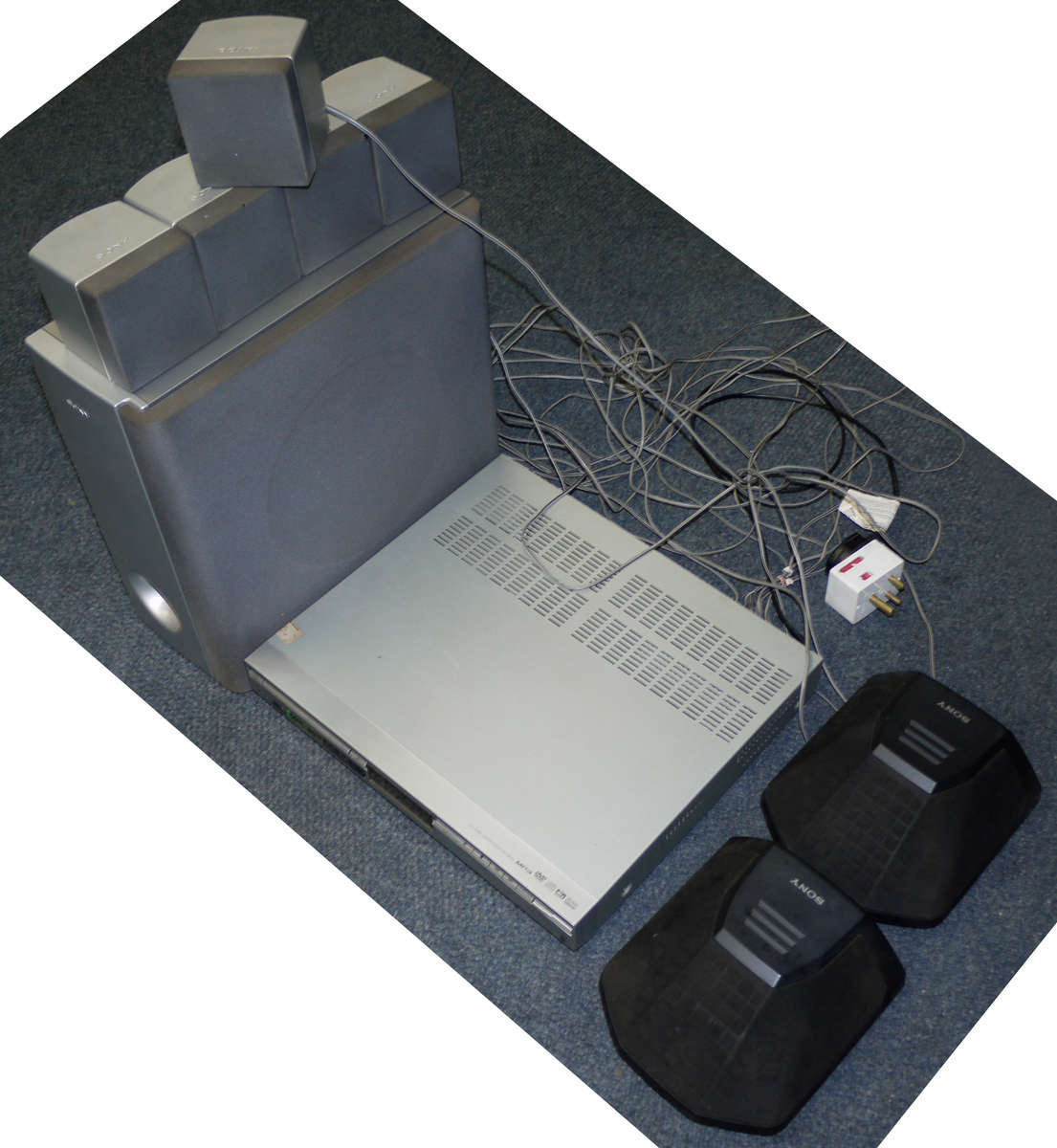 SONY DVD Home Theatre System DAV-SB100 - Read description