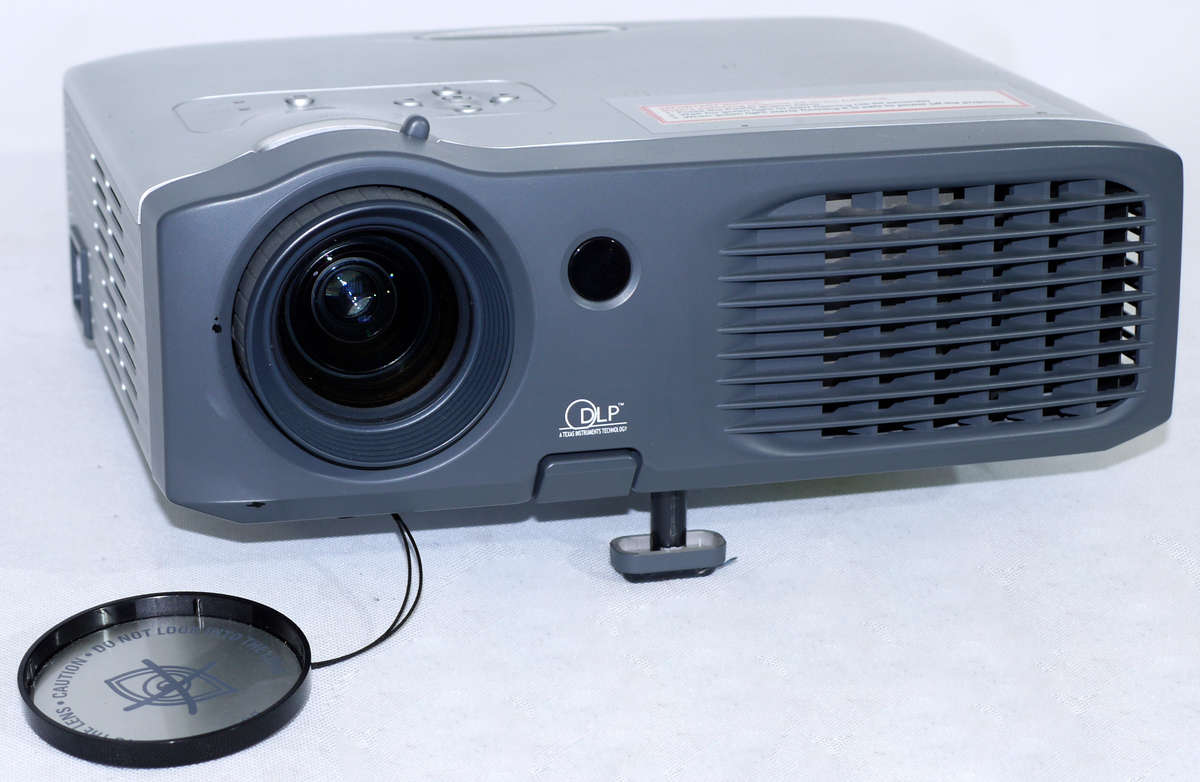 Optoma EP739H Digital DLP Projector, 405 Lamp Hour