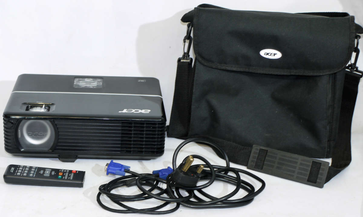 Acer P1165 Projector SVGA Conference Room Projector DSV0701, 90 Lamp Hour