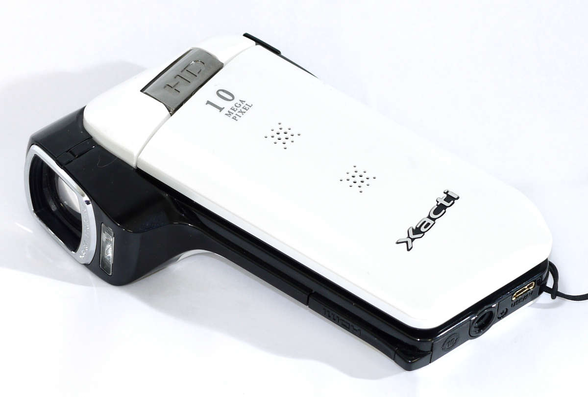 Sanyo VPC-CG20 High Definition Camcorder & 10 MP Camera